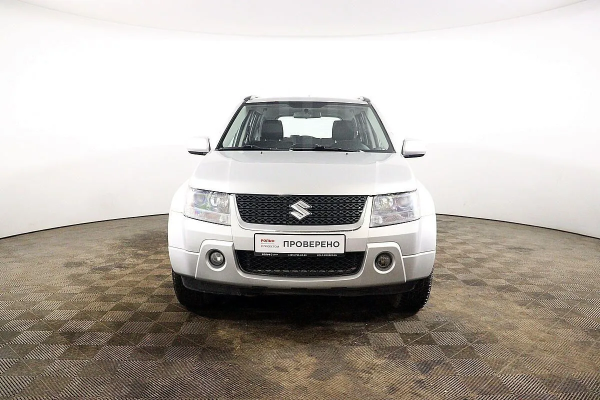 Suzuki Grand  Image 2