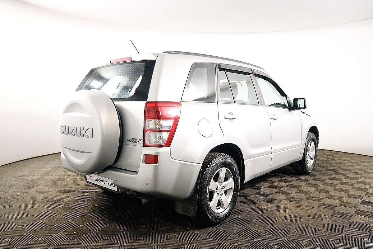 Suzuki Grand  Image 5