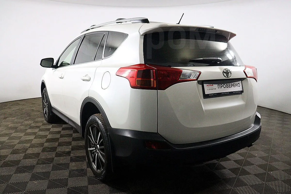 Toyota RAV4  Image 7