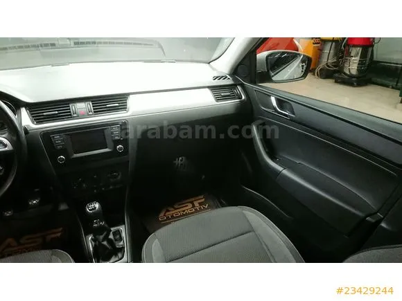 Skoda Rapid 1.2 TSI Ambition Image 9