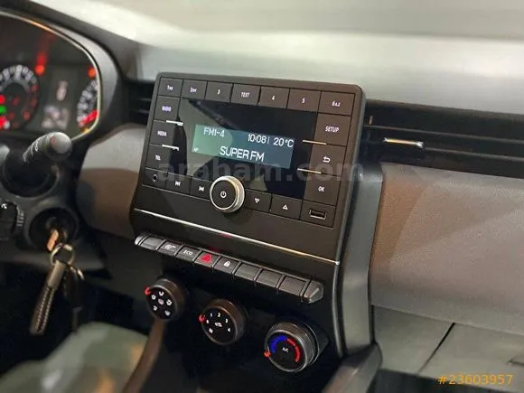 Renault Clio 1.0 TCe Joy Image 10