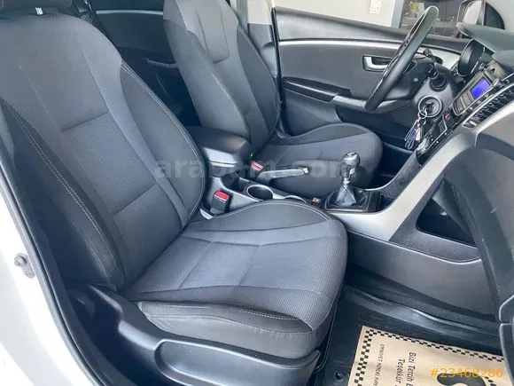 Hyundai i30 1.6 GDi Style Image 10