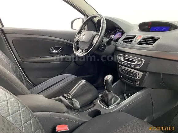 Renault Megane 1.5 dCi Touch Plus Image 10