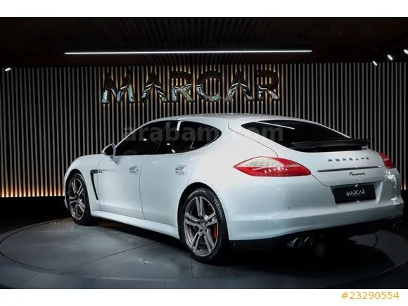 Porsche Panamera  Image 4