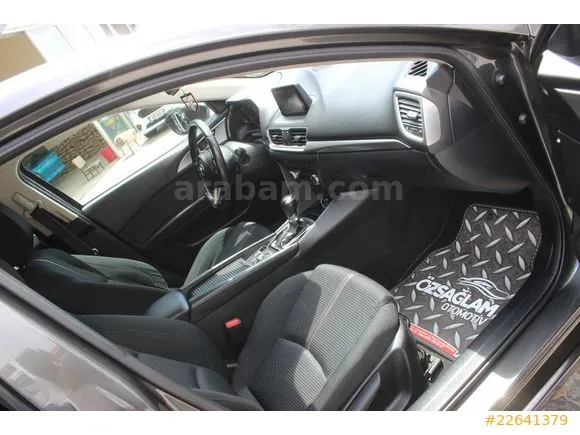 Mazda 3 1.5 SkyActive-D Reflex Image 9