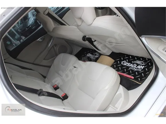 Volvo V40 1.6 D Premium Image 9