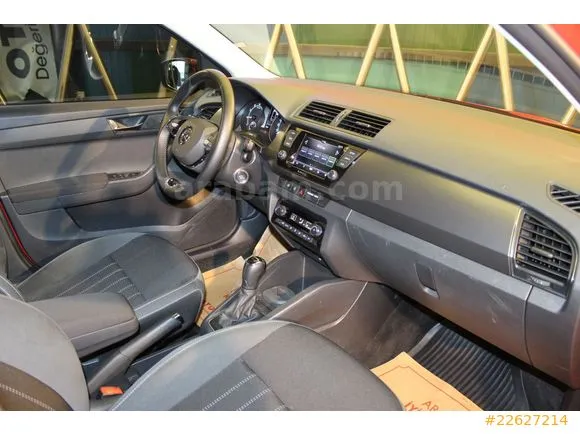 Skoda Fabia 1.0 GreenTec Premium Image 9