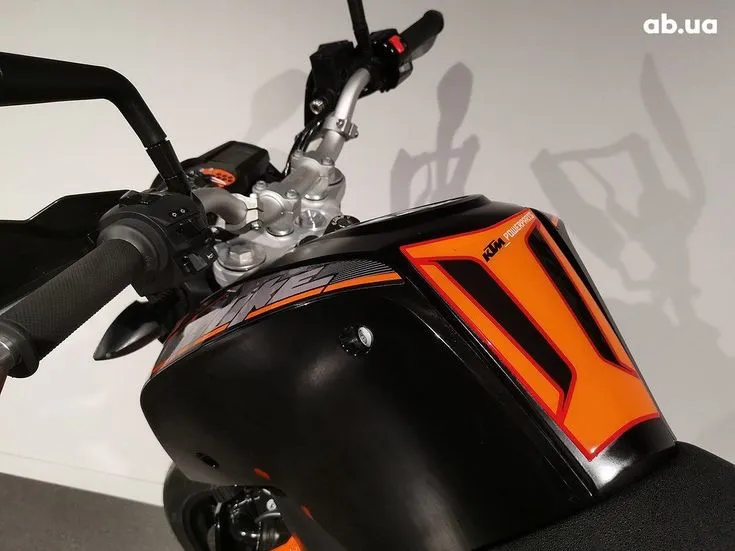 KTM 690  Image 2